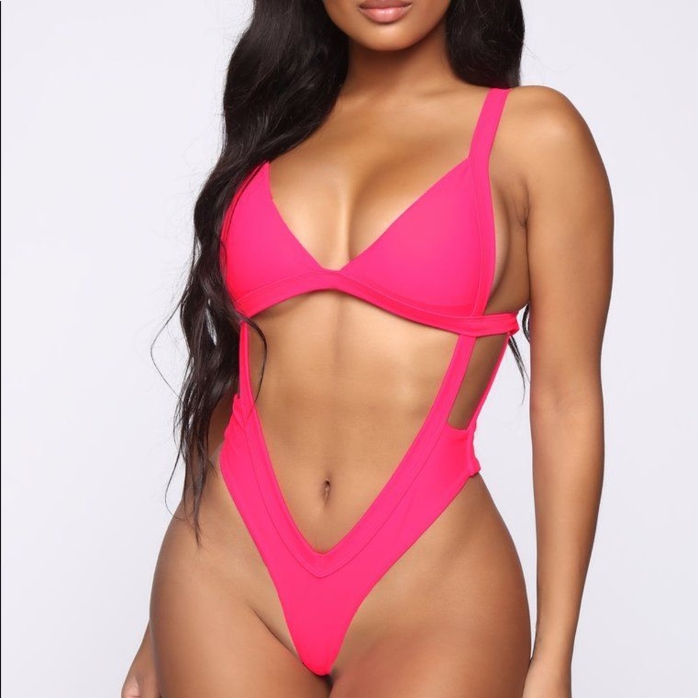 HOT PINK fashionnova one piece bathing suit 👙💕